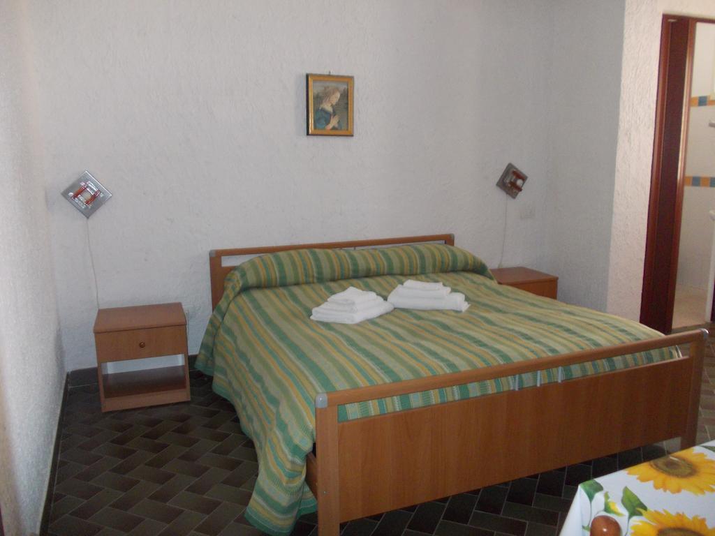 B&B Il Girasole Noto Habitación foto